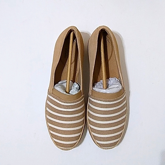 Clarks Women's Serena Paige Slip-On Shoes - Picture 2 of 6